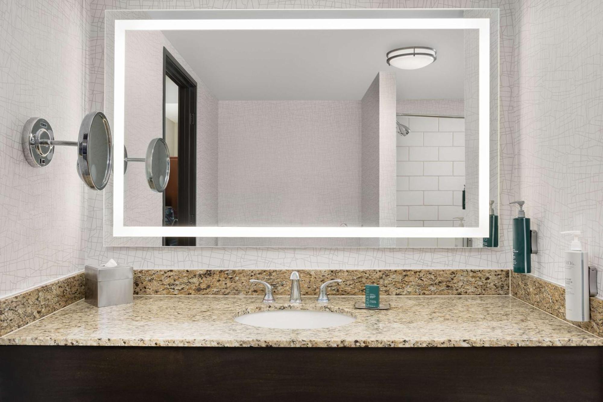 Doubletree By Hilton Chicago O'Hare Airport-Rosemont Hotell Exteriör bild